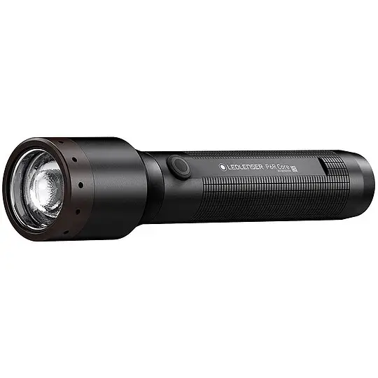 Gratis Versand LEDlenser P6R Core Akku-Taschenlampe - 900 lm