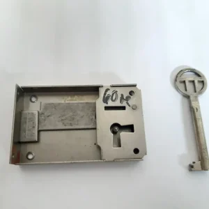 Aufschraubschloss Eisen rechts, gebürstet, Dornmaß 60mm Serie AS010 Neu Im Sortiment